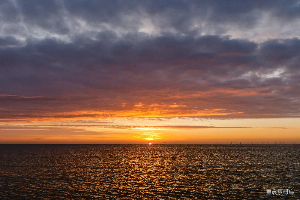 高清摄影 夕阳 海洋 自然风光 宁静 日落 夕阳西下，海面金光闪烁