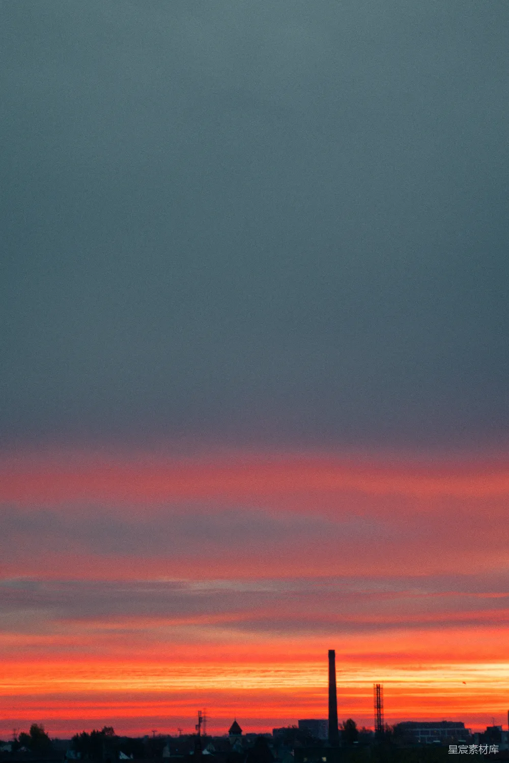 高清摄影 夕阳 城市 剪影 自然风光 宁静 夕阳余晖下的城市剪影