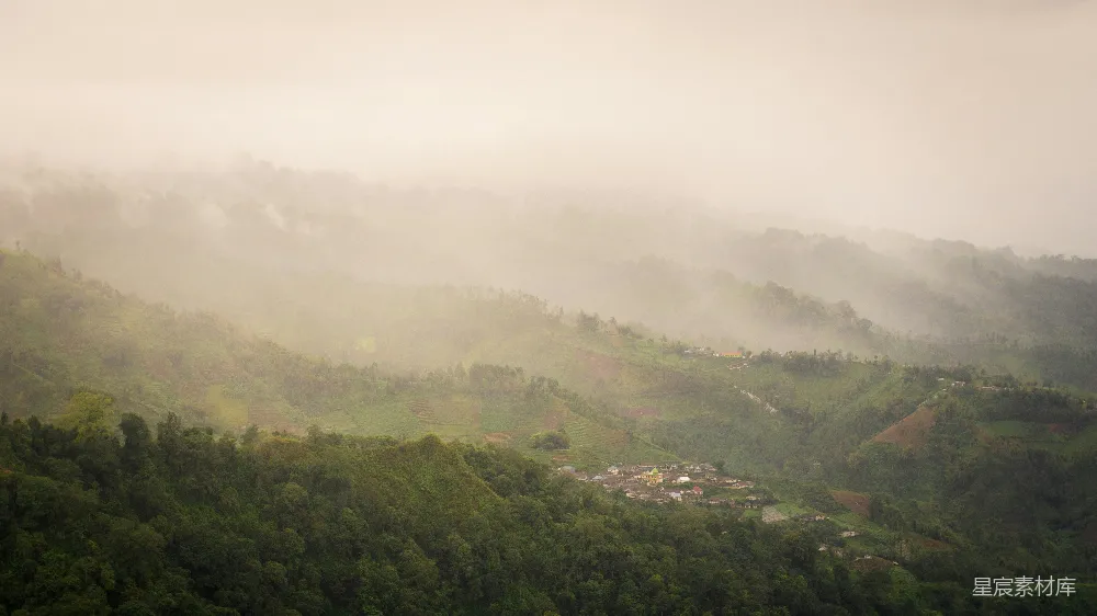高清摄影 自然风光 乡村 雾景 宁静 田园 雾中村落