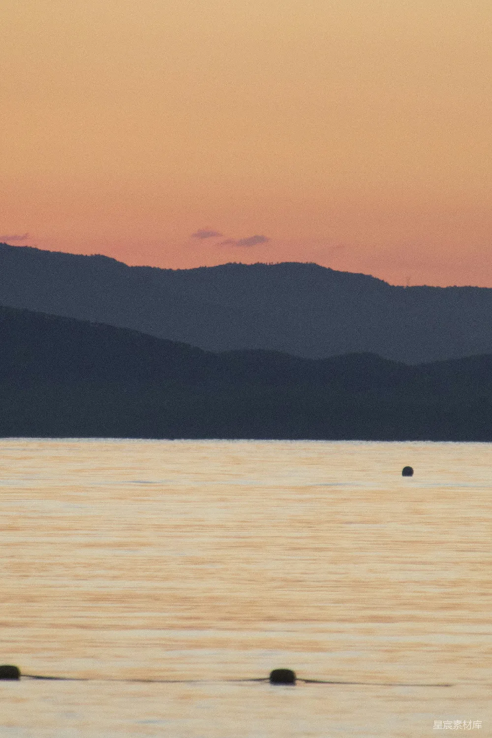 高清摄影 湖景 夕阳 宁静 自然风光 风景 夕阳下的宁静湖景