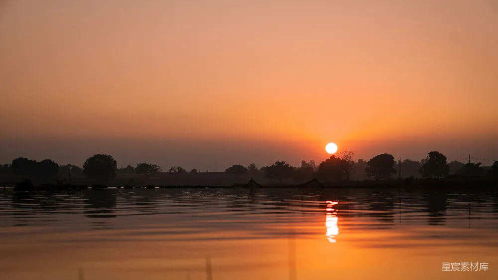 高清摄影 夕阳 湖景 宁静 自然 风景 夕阳下的宁静湖面