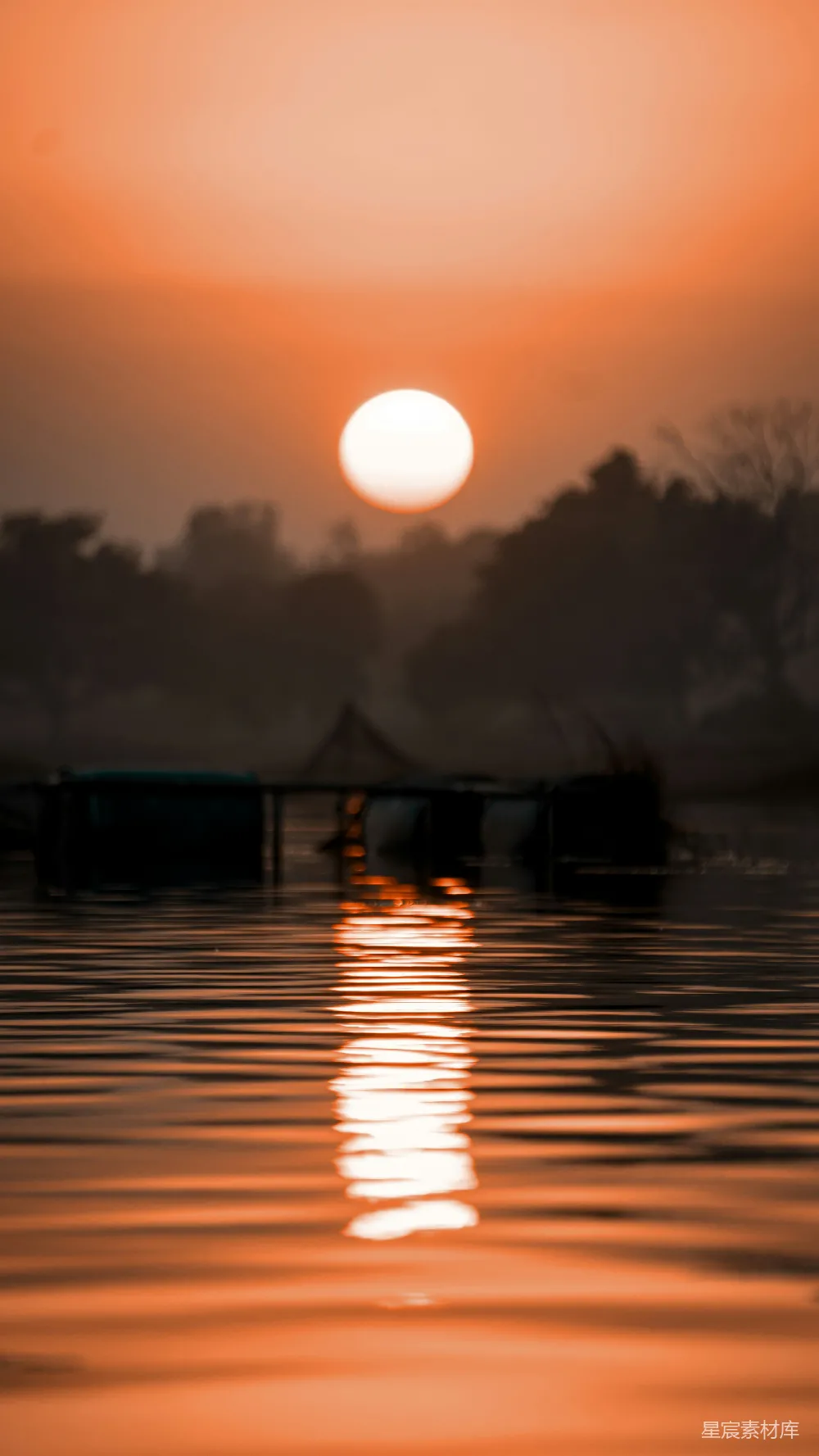 高清摄影 日落 湖面 宁静 自然 风景 日落湖畔的宁静