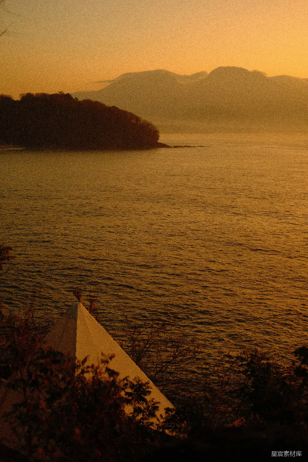 高清摄影 日落 帐篷 海景 宁静 自然 日落时分的帐篷与海景