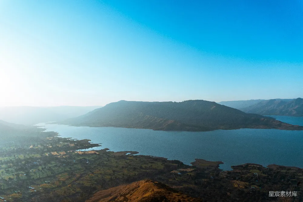 高清摄影 自然风光 山湖景观 宁静 户外 旅行 宁静的湖畔山景