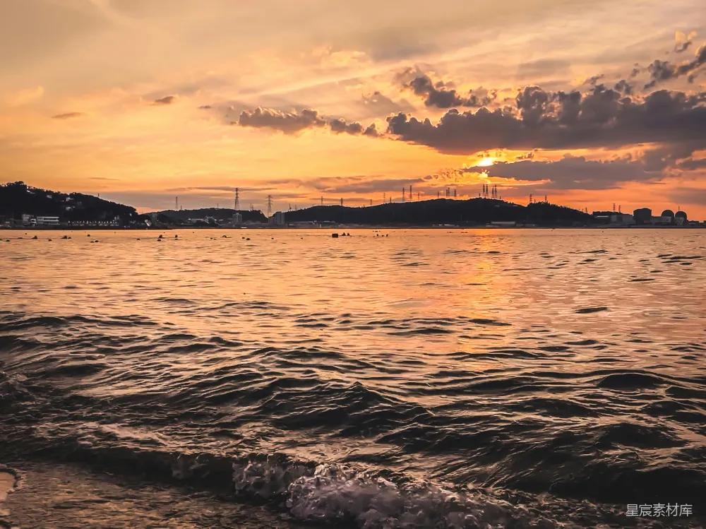 高清摄影 自然风光 日落 海滩 宁静 风景 夕阳下的海浪