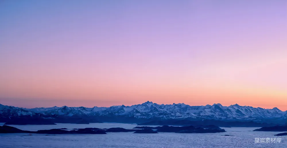 高清摄影 自然风光 日落 雪山 宁静 风景 日落时分的雪山剪影
