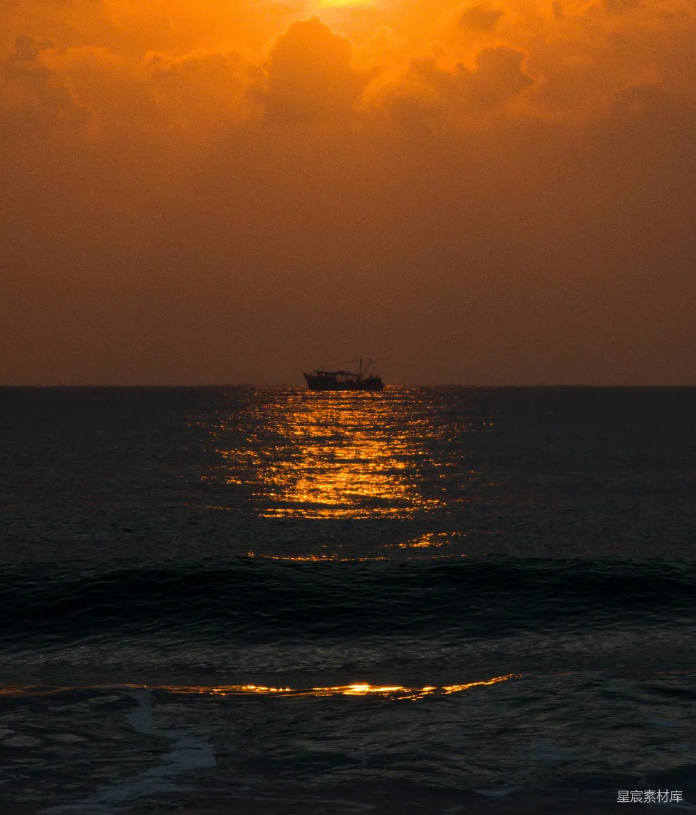 高清摄影 日落 海洋 孤独 宁静 自然 夕阳下的孤舟
