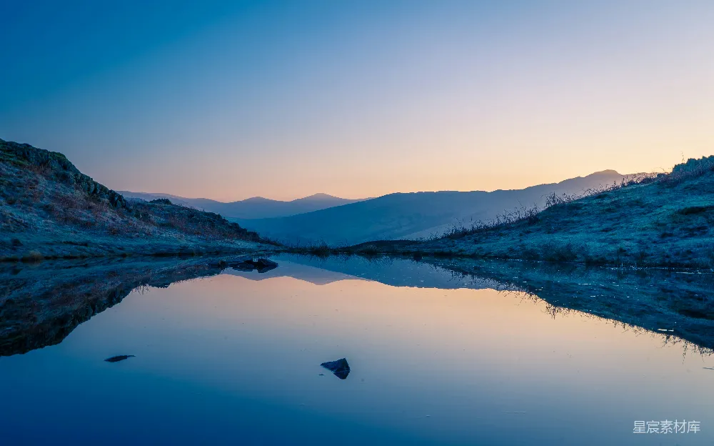 高清摄影 晨曦 湖景 宁静 自然 摄影 晨曦中的静谧湖景