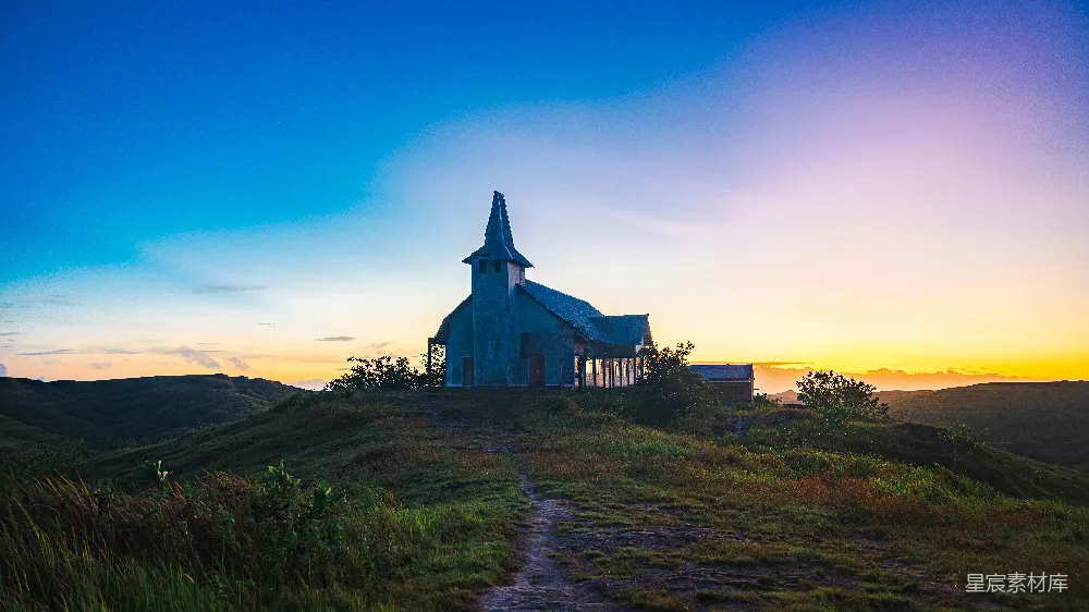 高清摄影 教堂 日落 风景 宁静 自然 夕阳下的孤独教堂