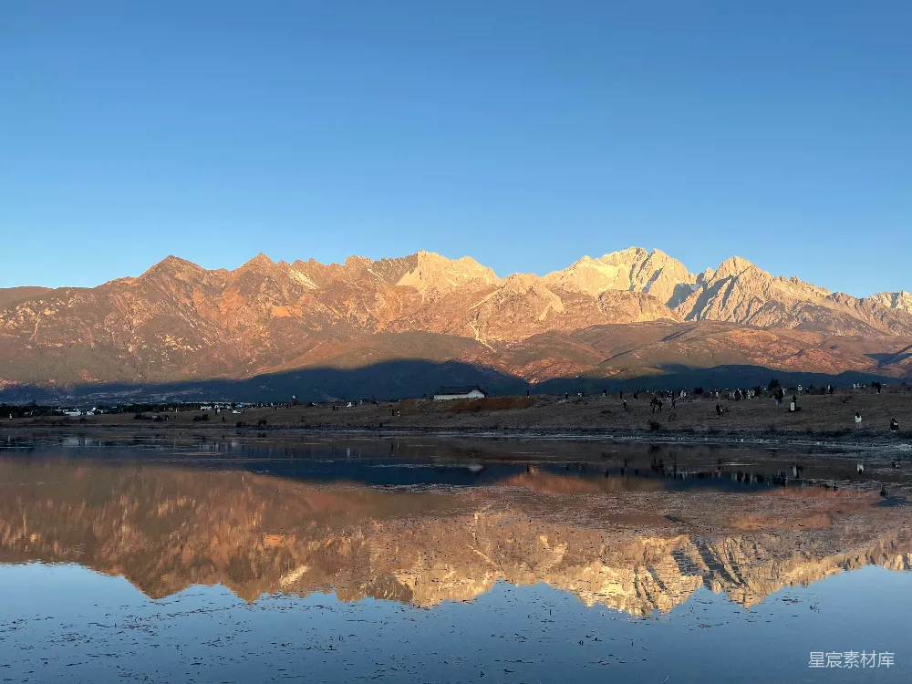 高清摄影 雪山 倒影 湖畔 自然风光 旅游 玉龙雪山倒影湖畔
