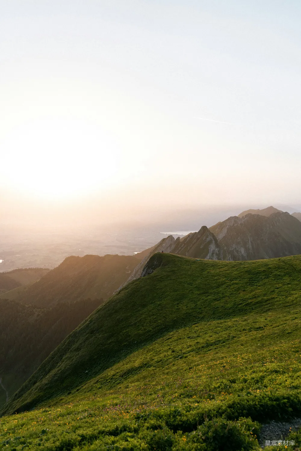 高清摄影 风景 自然 户外 宁静 日落 山顶日落