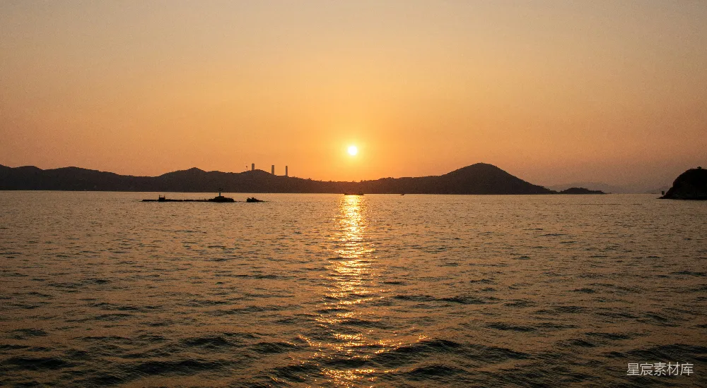 高清摄影 夕阳 海面 宁静 自然风光 日落 夕阳下的海面