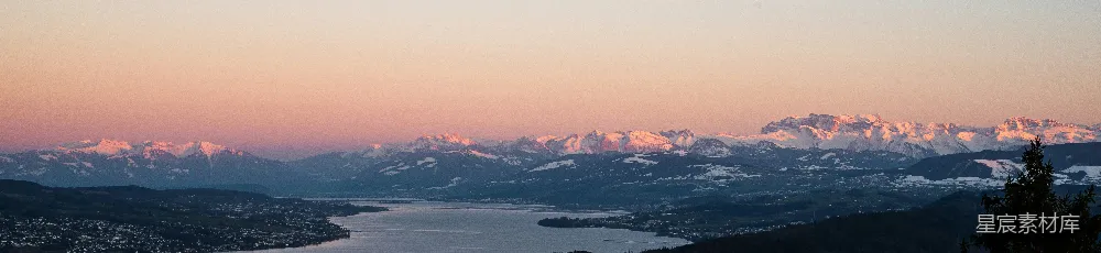 高清摄影 自然风光 山景 日出 阿尔卑斯山 宁静 日出时的阿尔卑斯山全景