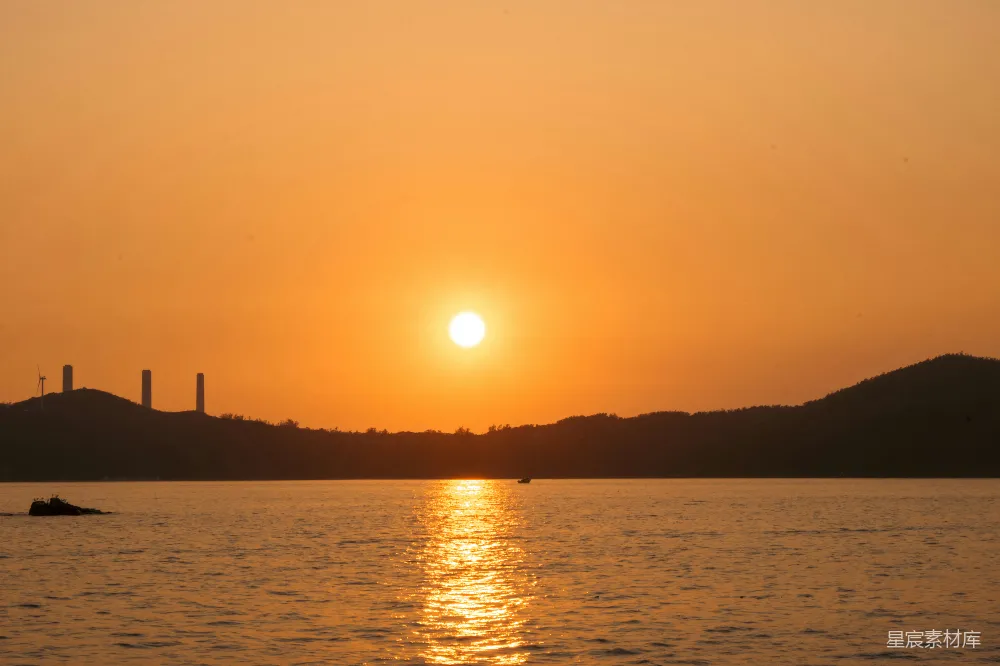 高清摄影 夕阳 海湾 宁静 自然美景 日落 夕阳下的宁静海湾