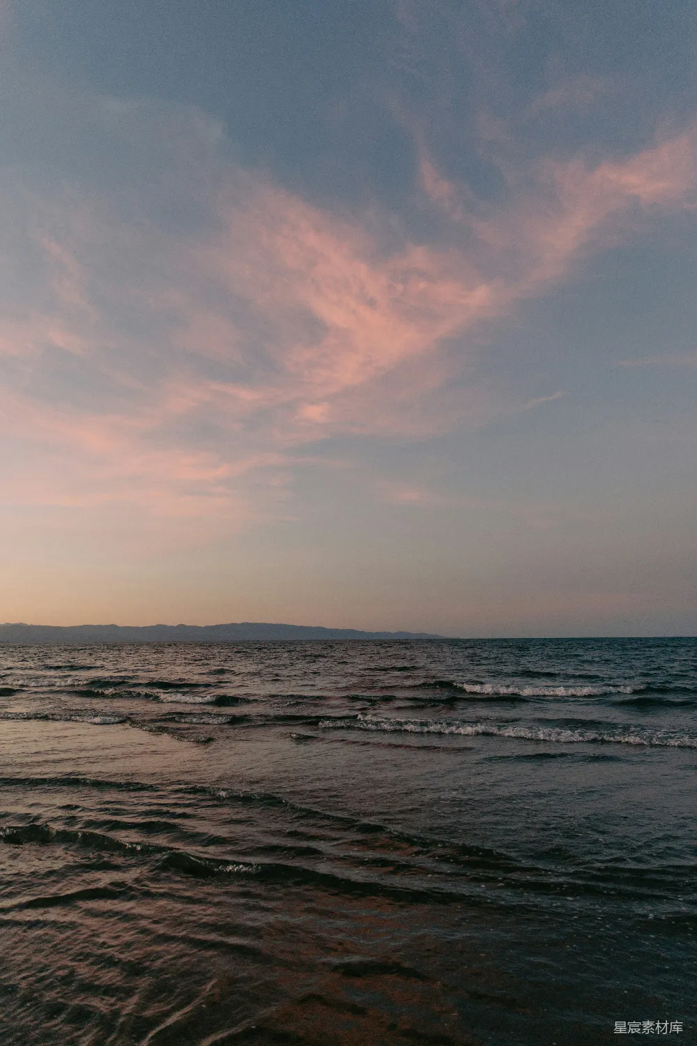 高清摄影 日落 海滩 宁静 自然风光 风景 日落时分的宁静海岸