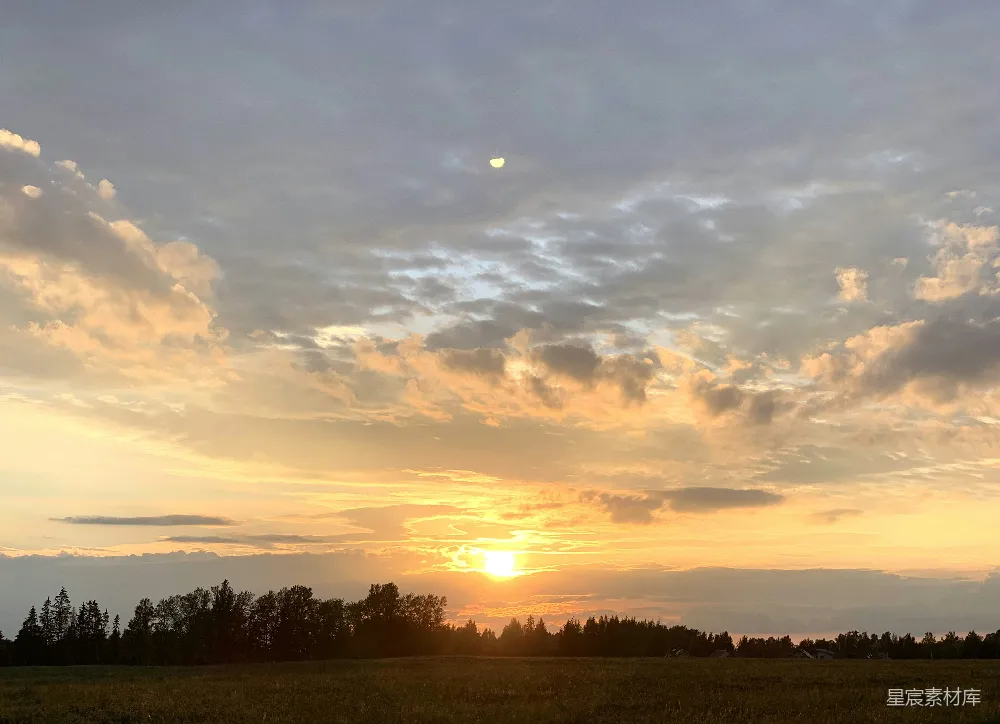 高清摄影 夕阳 田野 宁静 自然风光 乡村 夕阳下的宁静田野