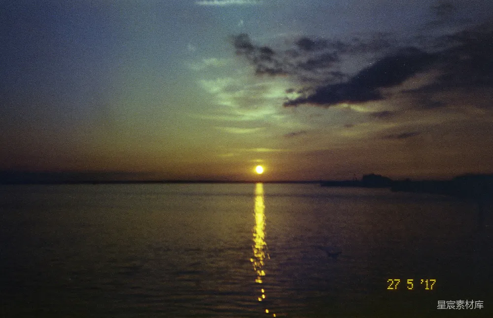 高清摄影 夕阳 海景 宁静 自然风光 日落 夕阳下的宁静海景