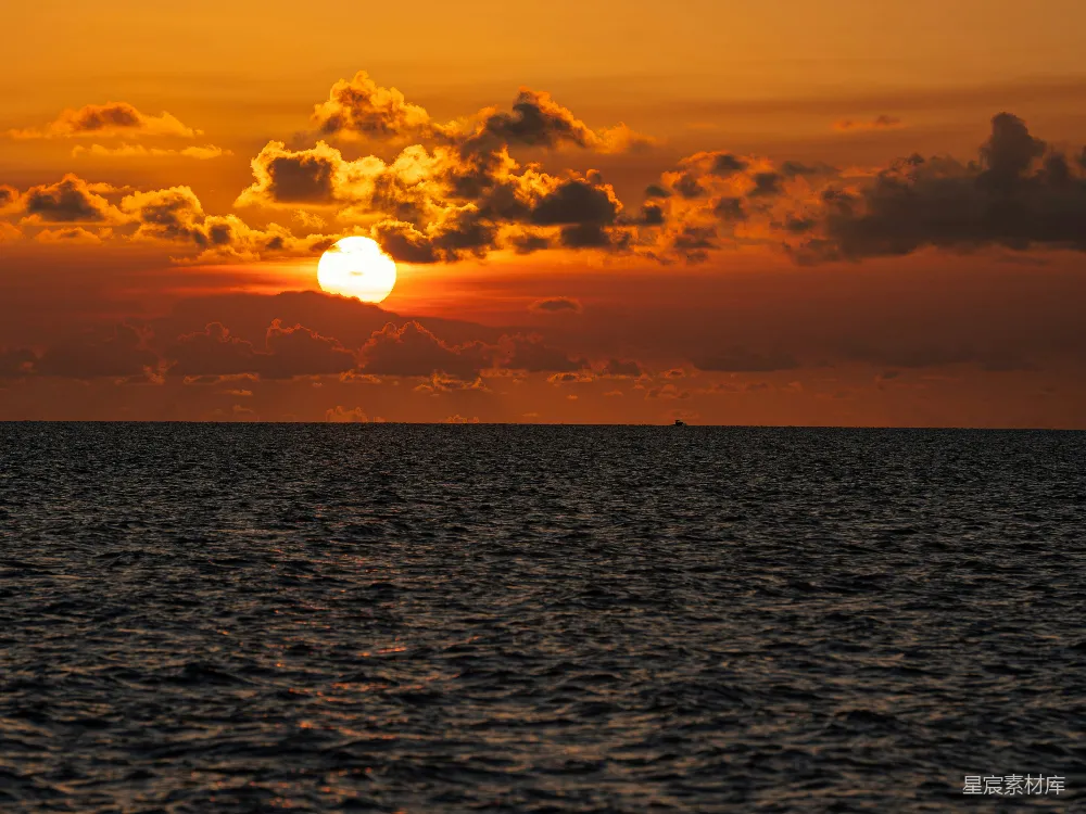 高清摄影 夕阳 海景 自然风光 宁静 日落 海天一色的夕阳