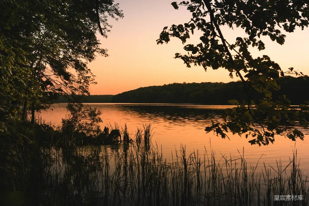 高清摄影 自然风光 黄昏 湖边 宁静 户外 夕阳下的宁静湖景