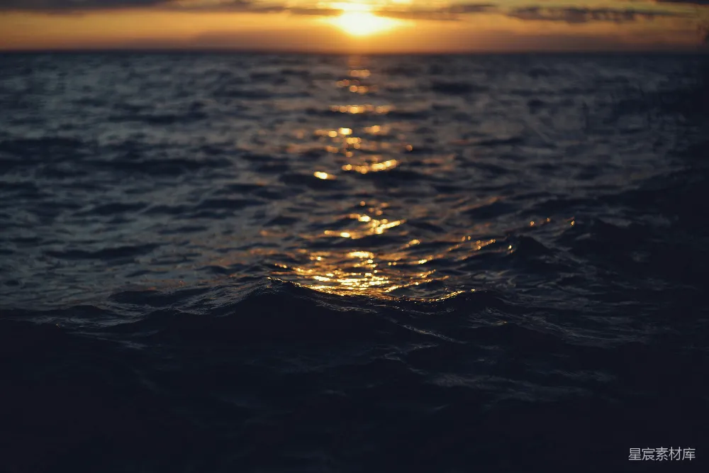 高清摄影 海浪 夕阳 宁静 自然 风景 夕阳下的海浪