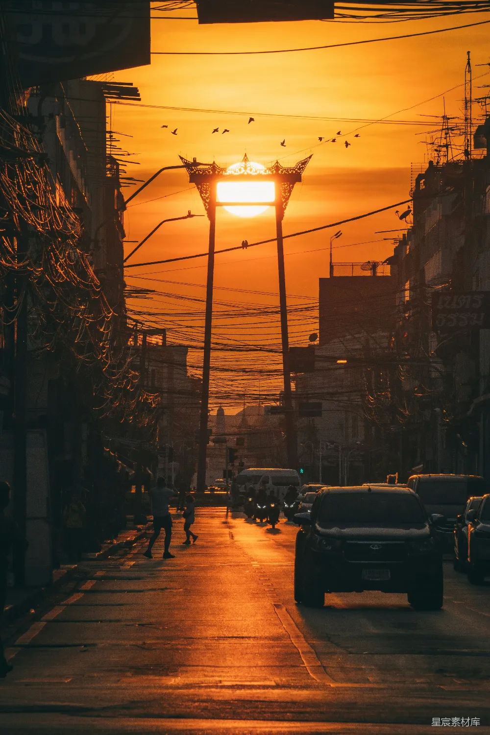 高清摄影 城市 夕阳 街景 日常生活 黄昏 夕阳下的城市街景