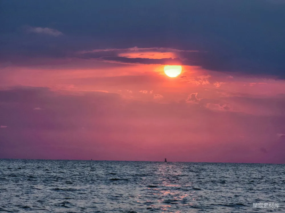 高清摄影 日落 海景 自然风光 宁静 色彩 海天一色：壮丽的日落