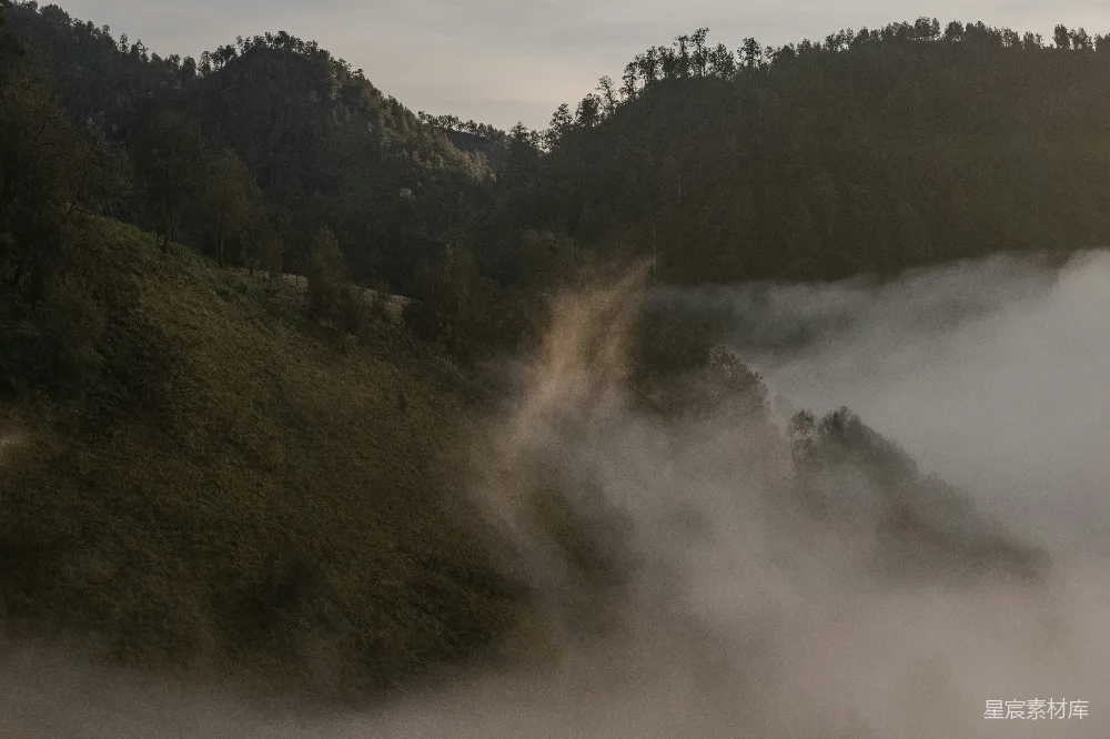 高清摄影 山景 云雾 自然 清晨 宁静 山间云海