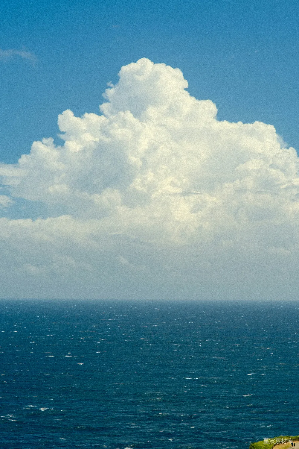 高清摄影 海洋 天空 白云 宁静 自然 海天一色的宁静