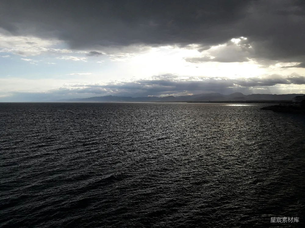 高清摄影 海景 自然风光 阴天 宁静 自然 风雨欲来前的宁静海景