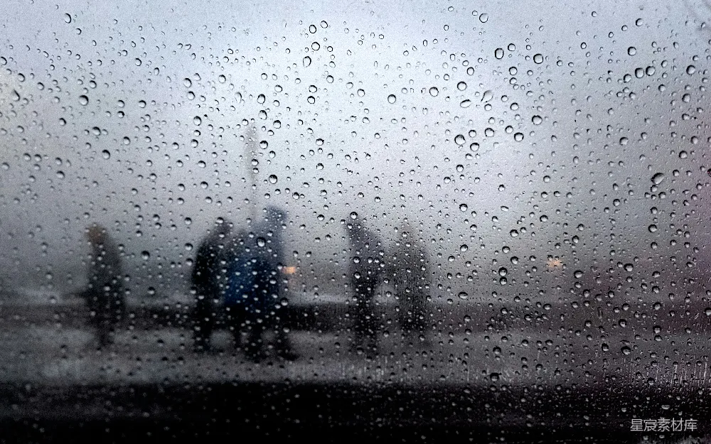 高清摄影 雨天 人像 朦胧 自然 城市 雨中行人