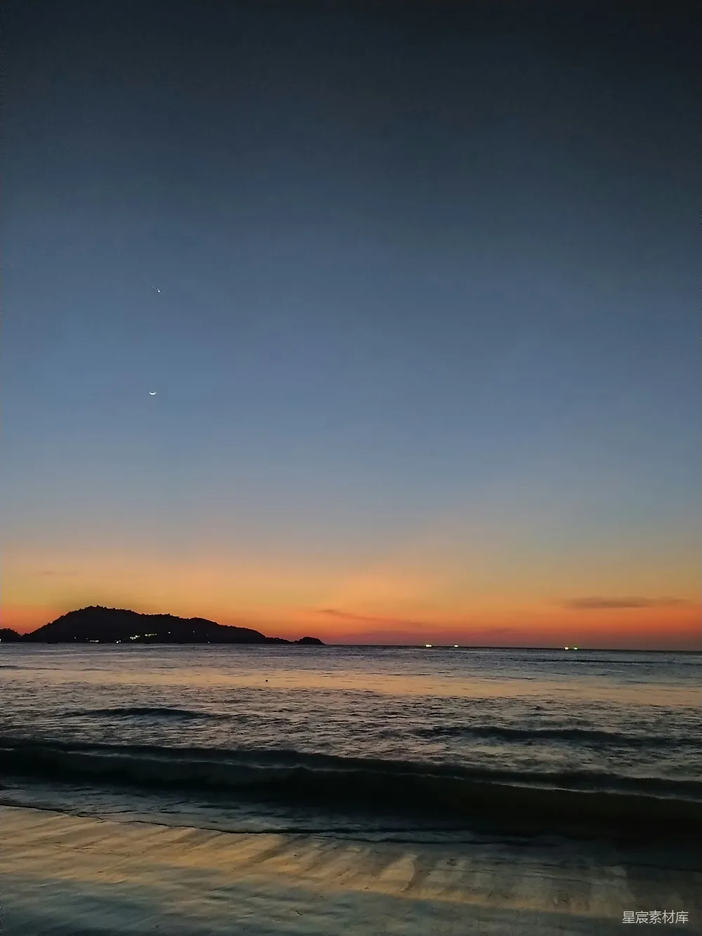 高清摄影 海滩 日落 宁静 自然 风景 日落海滩的宁静时光