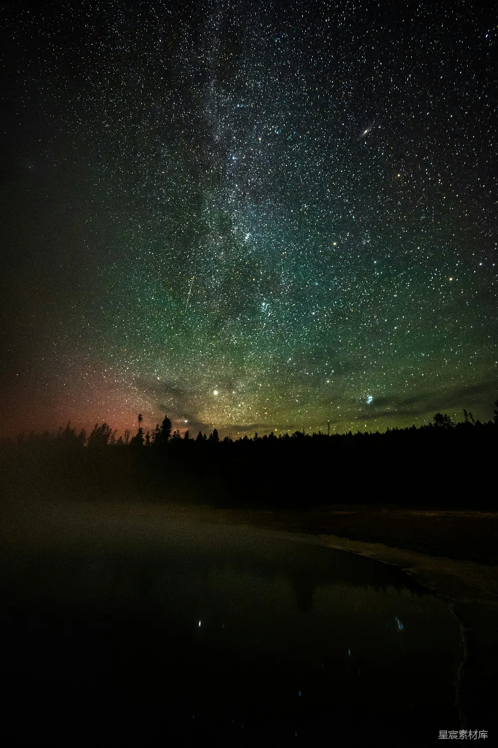 高清摄影 夜景 自然 宁静 星空 湖面 星空下的宁静湖面