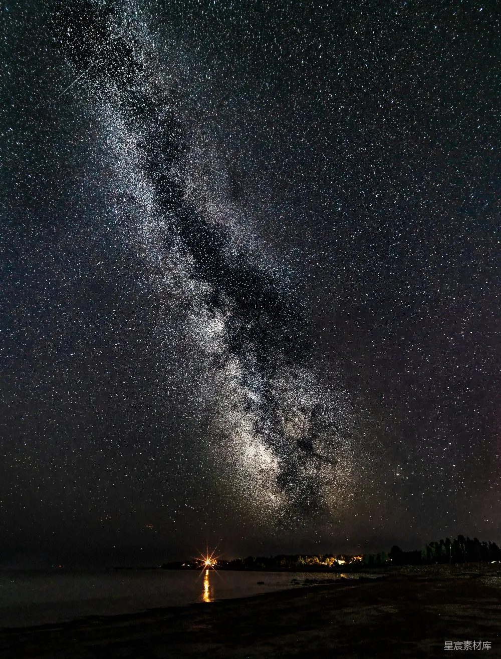 高清摄影 银河 夜景 海岸 星空 宁静 银河下的海岸夜景