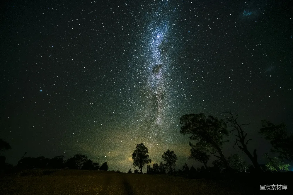 高清摄影 夜空 银河 自然 宁静 星空 银河下的宁静夜空