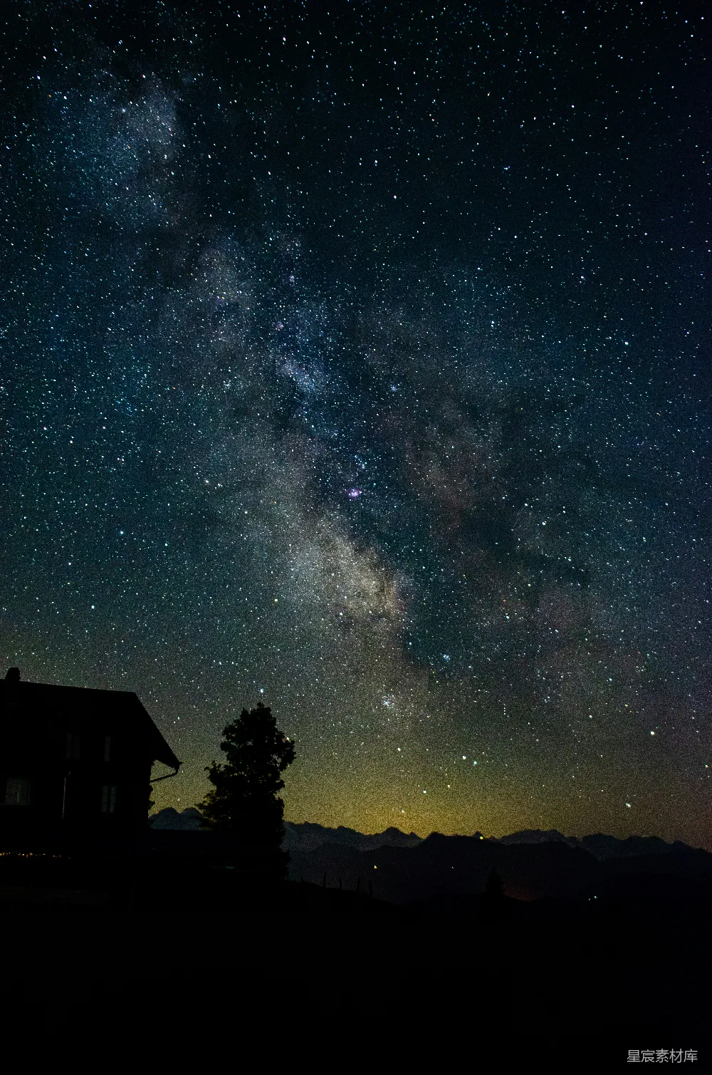 高清摄影 夜空 银河 自然 宁静 星空 星空下的宁静夜晚