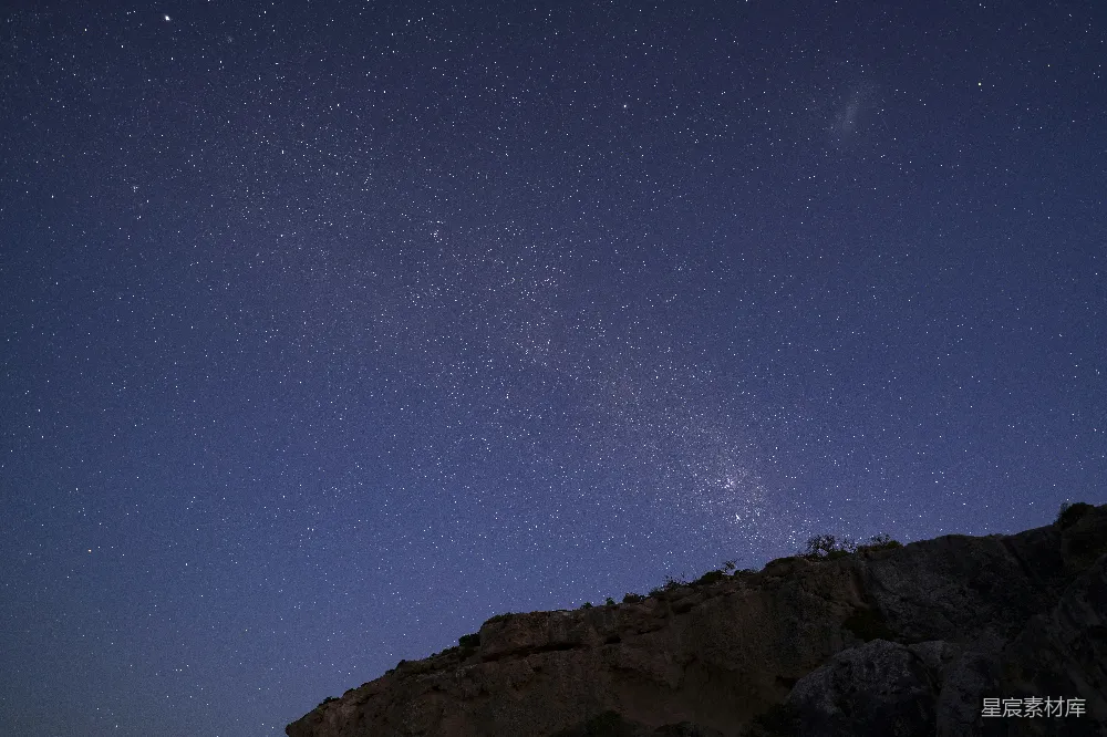 高清摄影 夜空 星星 岩石 自然 宁静 星空下的岩石