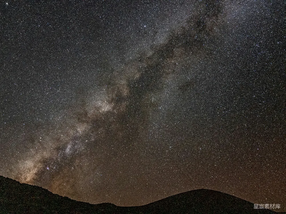 高清摄影 星空 银河 宁静 自然 夜景 银河星空下的宁静夜晚