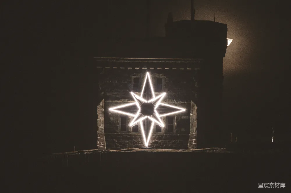 高清摄影 夜晚 建筑 星形灯 氛围感 节日 夜幕下的星形灯光