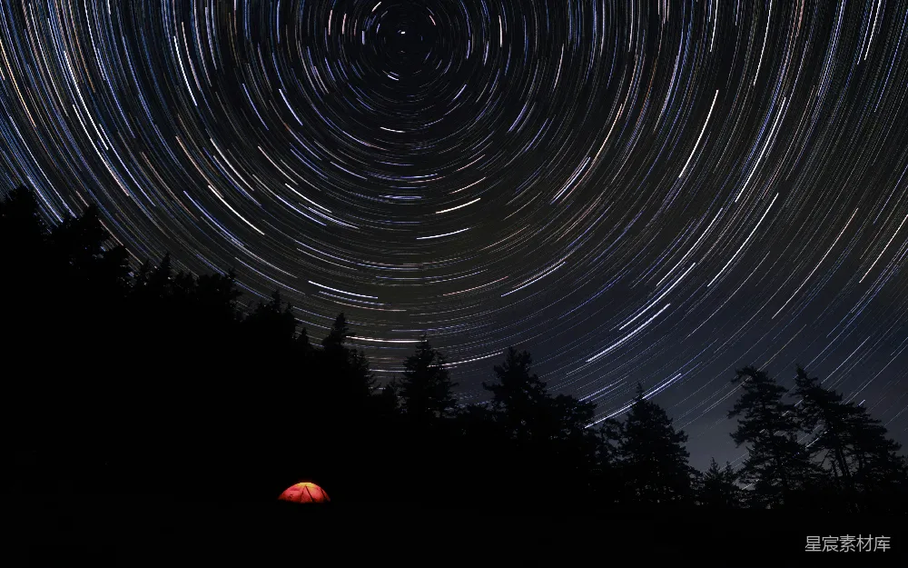 高清摄影 星空 长曝光 自然 夜景 户外 星轨下的帐篷