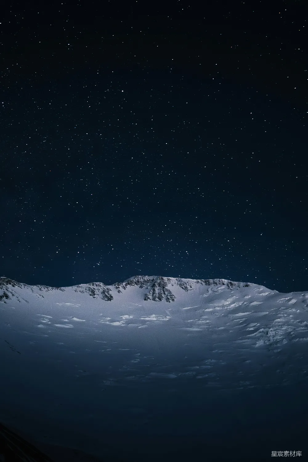 高清摄影 雪山 星空 夜景 自然风光 宁静 星空下的雪山