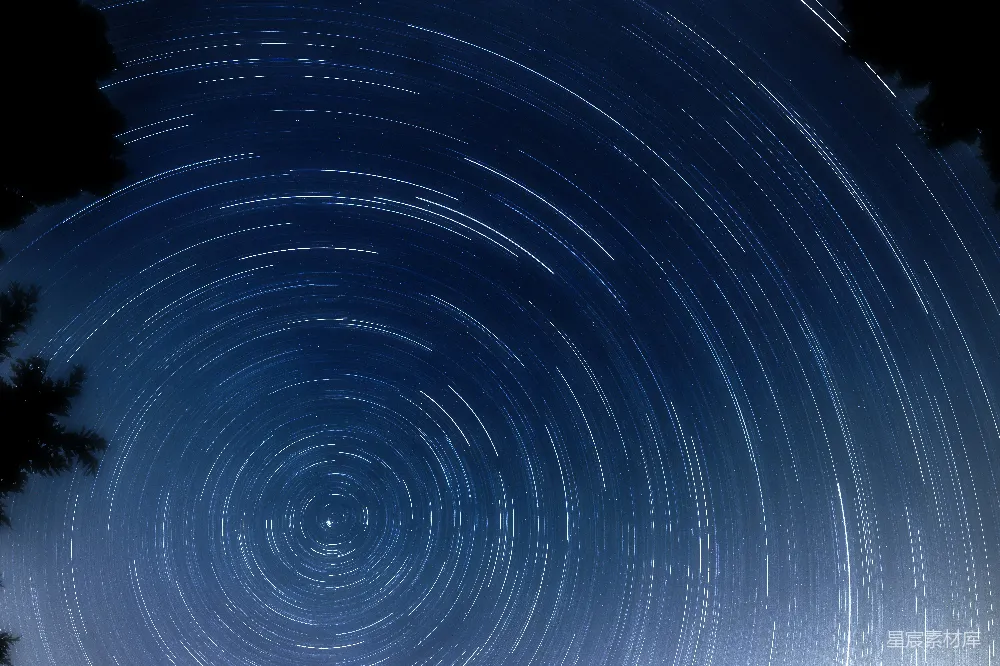 高清摄影 星空 星轨 夜景 天文 自然 星轨旋转：夜空中的奇妙漩涡