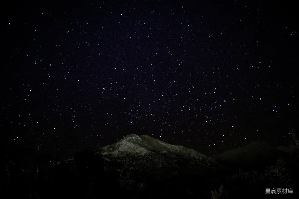 高清摄影 夜空 星空 山峰 自然 宁静 星空下的山峰