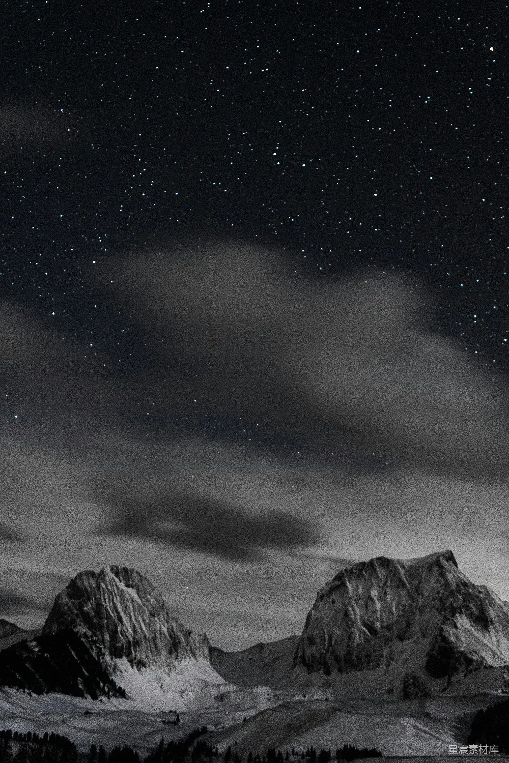 高清摄影 夜景 星空 山脉 自然 宁静 夜空下的山峰