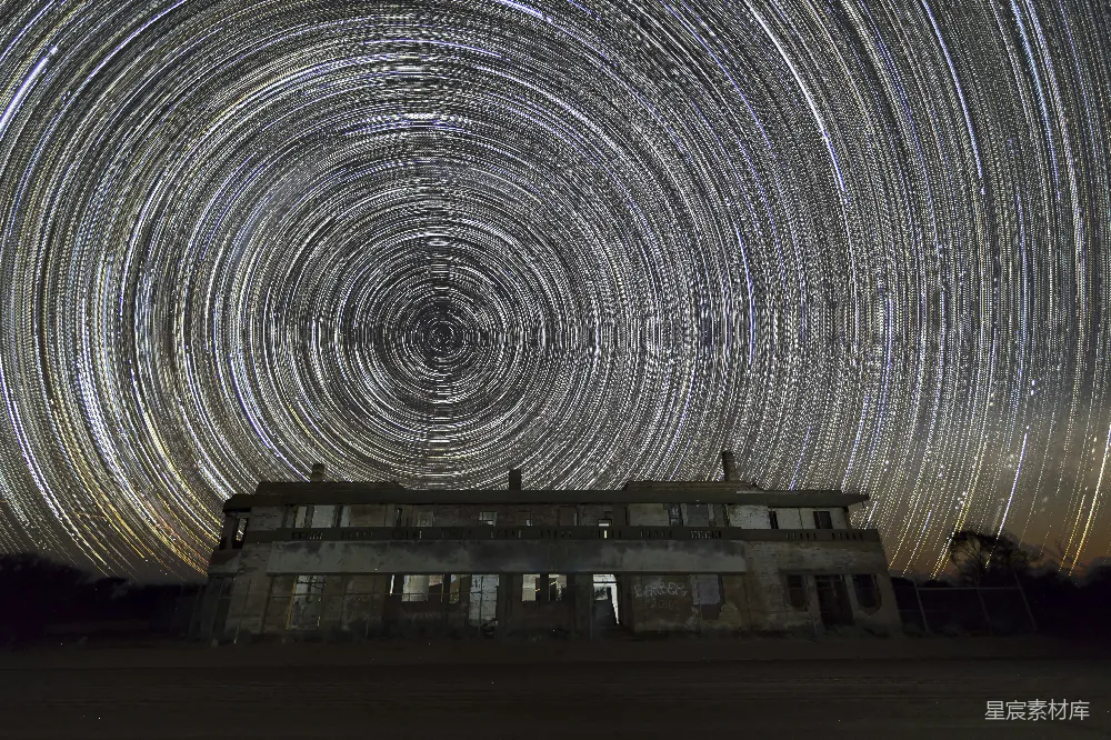 高清摄影 夜景 星轨 废墟 天文摄影 艺术 废弃建筑下的星空旋转