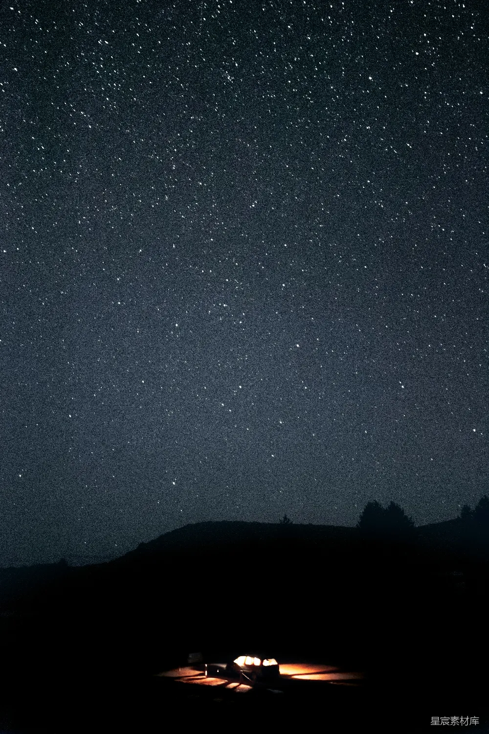 高清摄影 星空 露营 宁静 自然 浪漫 星河下的帐篷