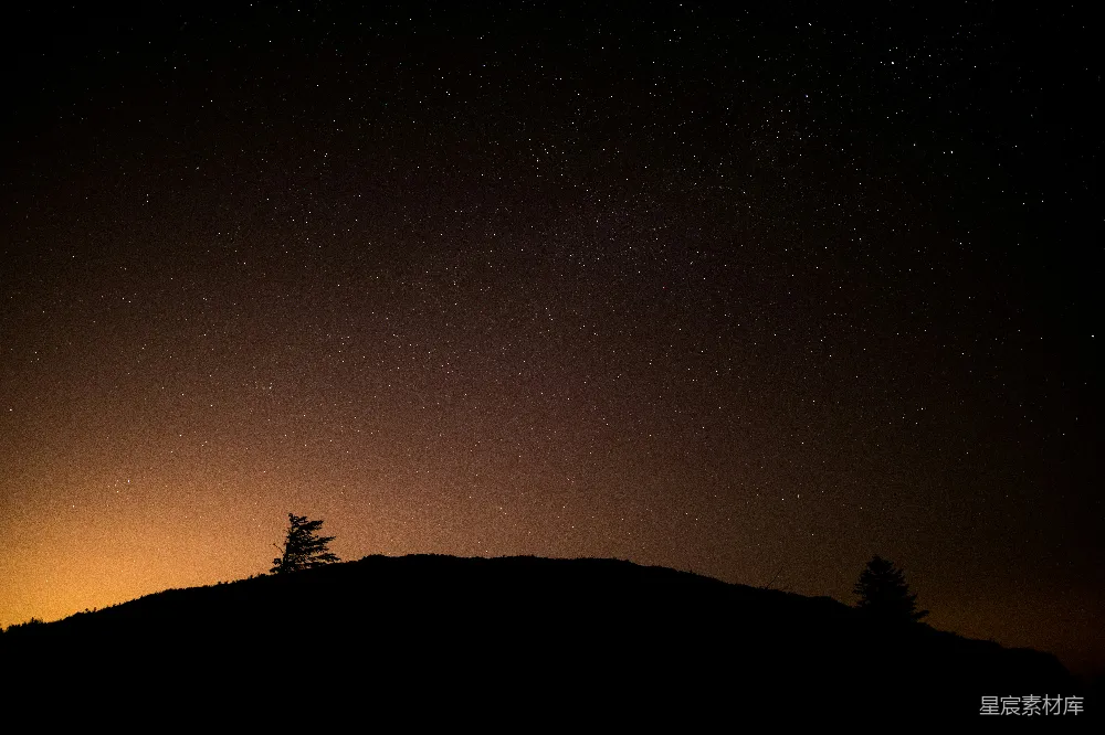 高清摄影 夜景 星空 自然 宁静 摄影 夜幕下的山丘与星空