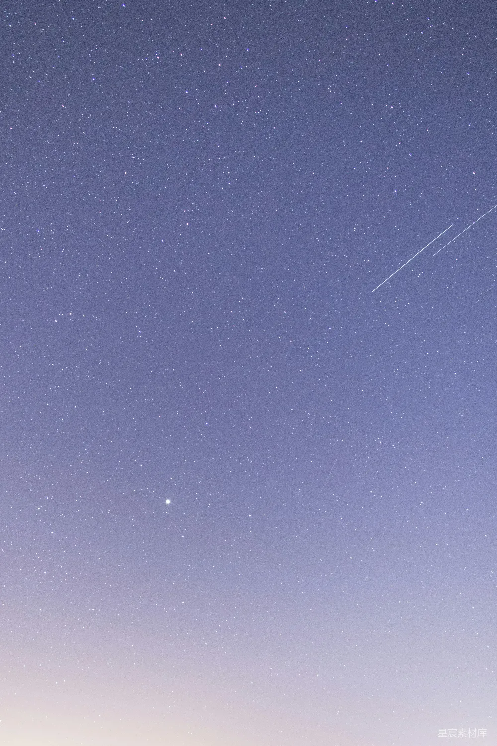 高清摄影 夜空 流星 星空 宁静 自然 夜空中的流星与繁星