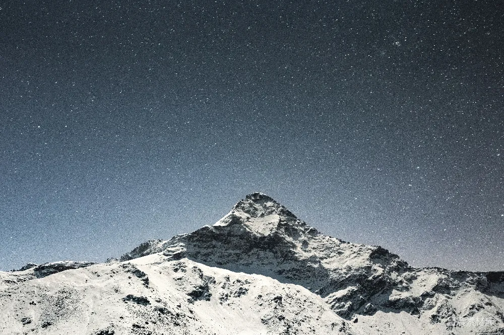 高清摄影 雪山 夜景 自然风光 宁静 星河 夜空下的雪山