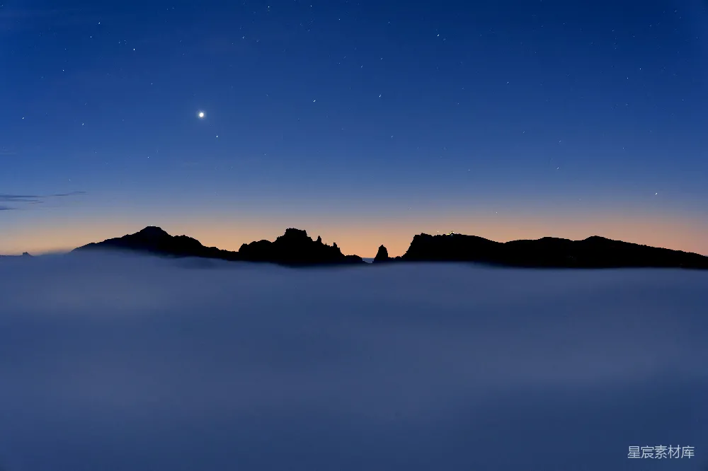 高清摄影 夜景 山峦 星空 宁静 自然 夜空下的山峦