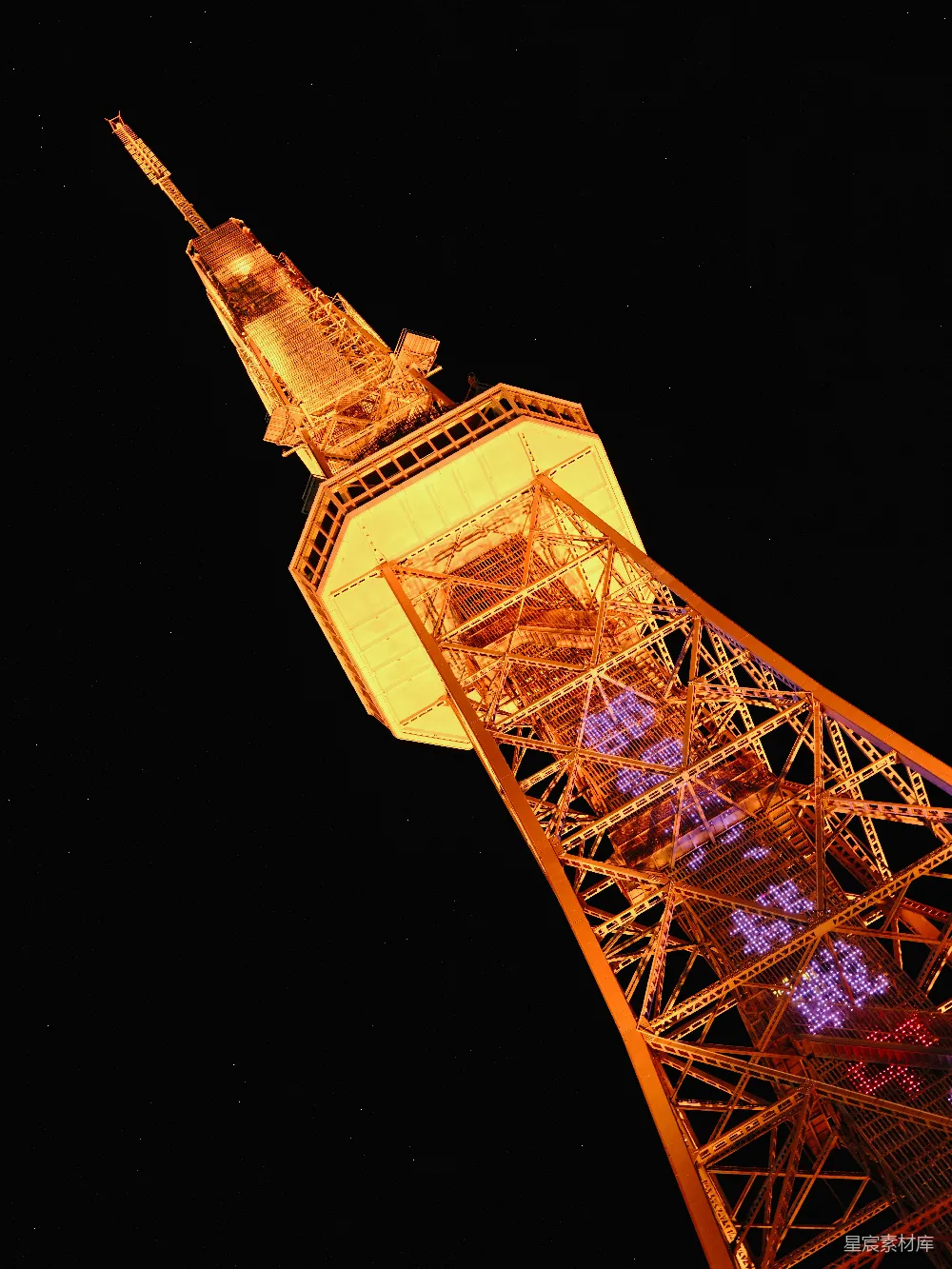 高清摄影 夜景 建筑 灯光 地标 旅游 夜幕下的塔灯璀璨